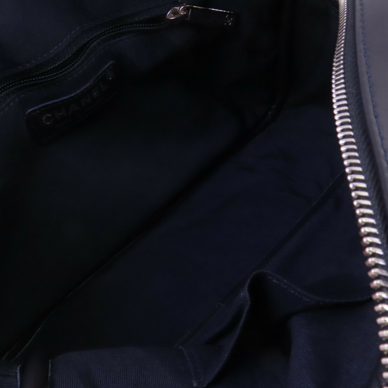 CHANEL 牛皮皮革Chevron Camera Bag銀扣鏈帶肩背袋-4