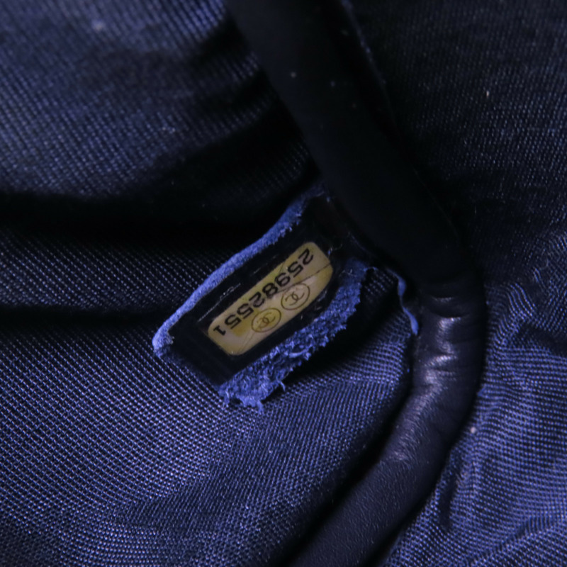 CHANEL 牛皮皮革Chevron Camera Bag銀扣鏈帶肩背袋-6