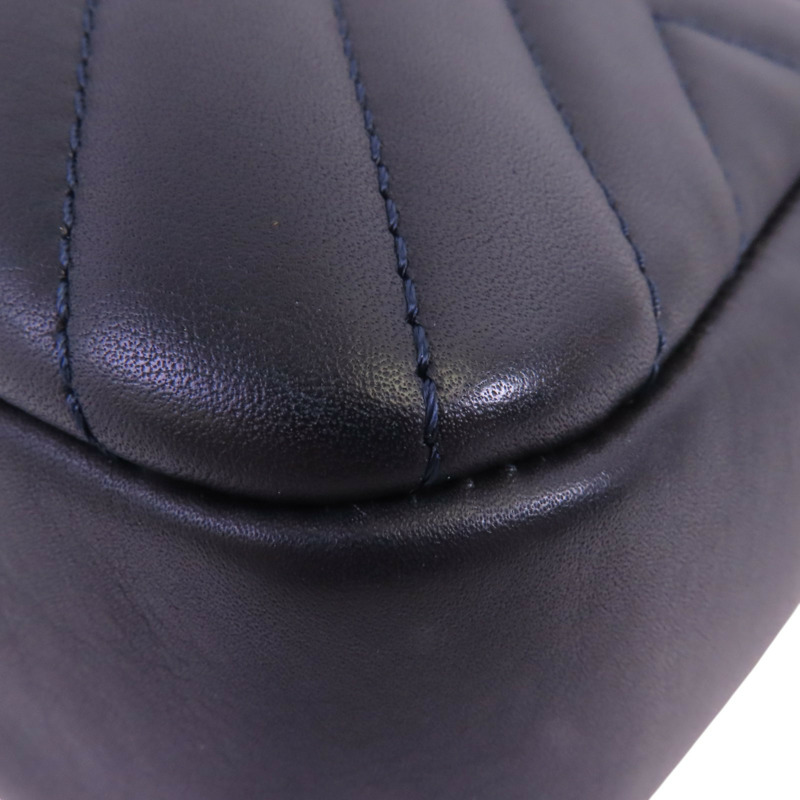 CHANEL 牛皮皮革Chevron Camera Bag銀扣鏈帶肩背袋-11