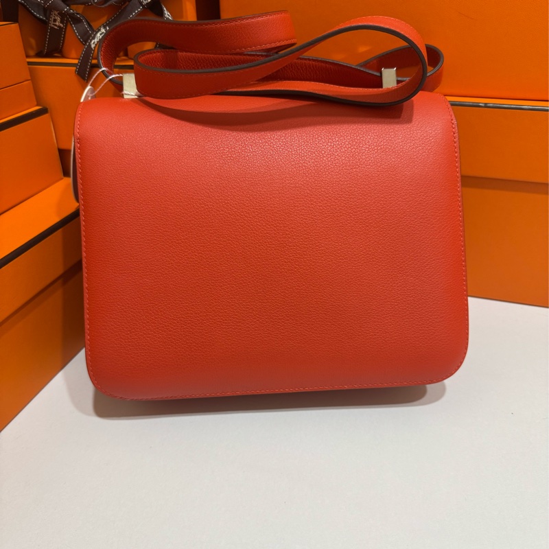 Hermes 康康24特殊琺瑯釦 很特別的一款 🧡 C刻-1