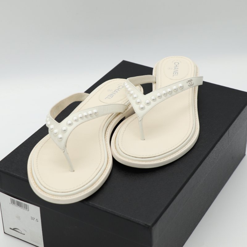 Chanel 香奈兒 夾腳涼鞋 白色 皮革 珍珠裝飾-0