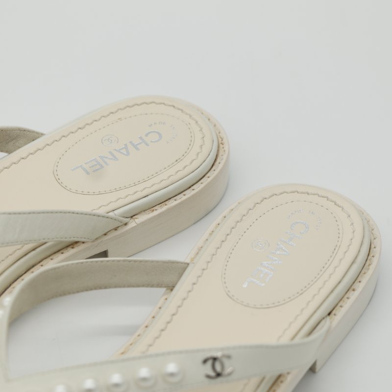 Chanel 香奈兒 夾腳涼鞋 白色 皮革 珍珠裝飾-5