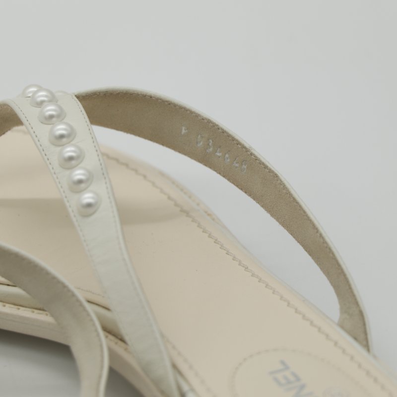 Chanel 香奈兒 夾腳涼鞋 白色 皮革 珍珠裝飾-9