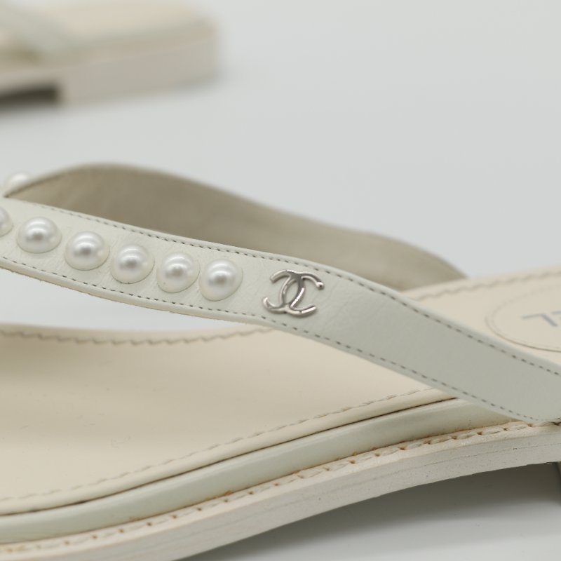 Chanel 香奈兒 夾腳涼鞋 白色 皮革 珍珠裝飾-11