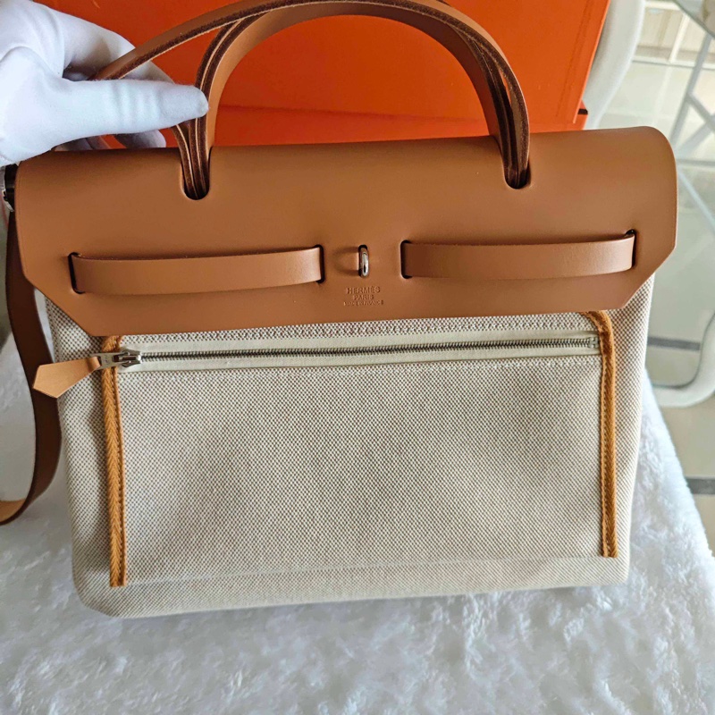 99新愛馬仕/Hermes herbag zip 31限量款“狂躁新娘”金棕配帆布手提斜挎包。Z刻 無鎖鑰匙。-1