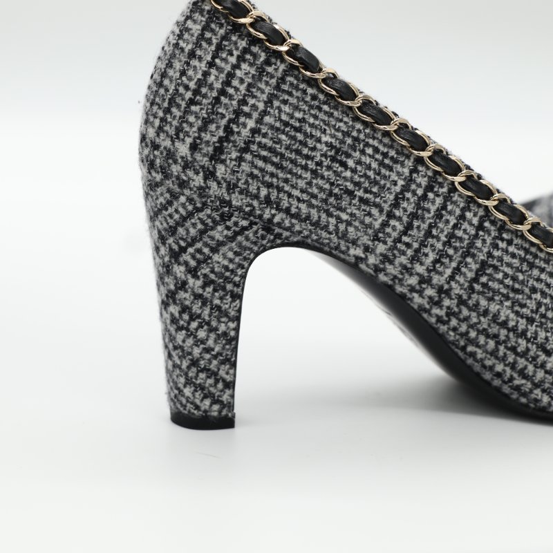 Chanel 香奈兒 粗毛呢 格紋 皮革 雙拼 金屬鍊  黑色 高跟鞋-3