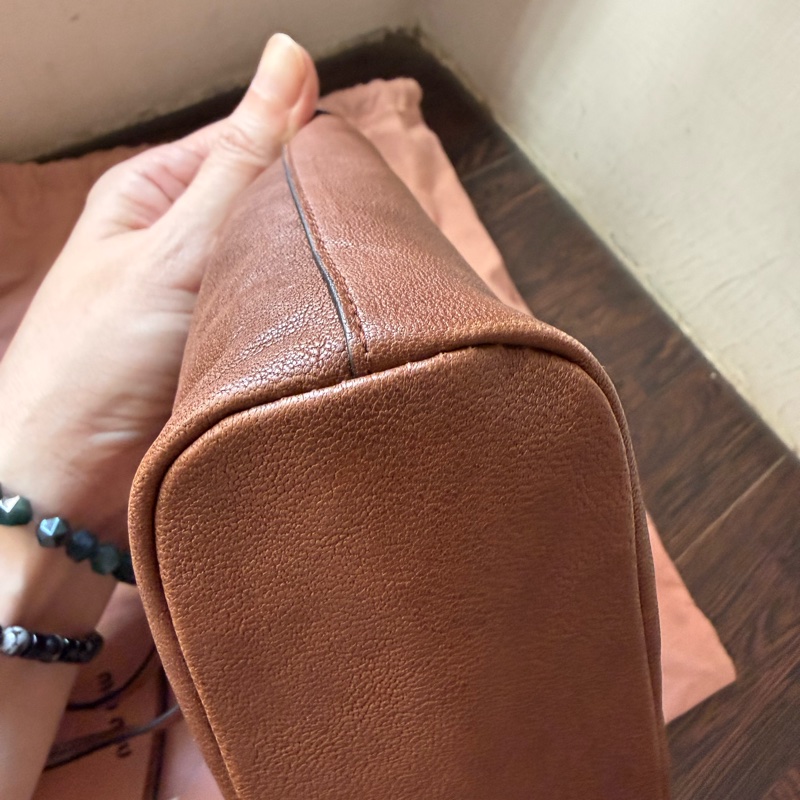 MIU MIU  nappa 水洗皮革迷你抽繩水桶包-13