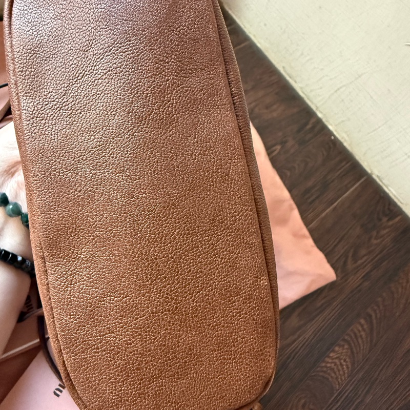 MIU MIU  nappa 水洗皮革迷你抽繩水桶包-23