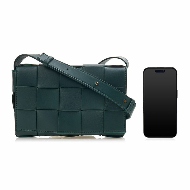 BOTTEGA VENETA 女士經典卡帶斜背包-9