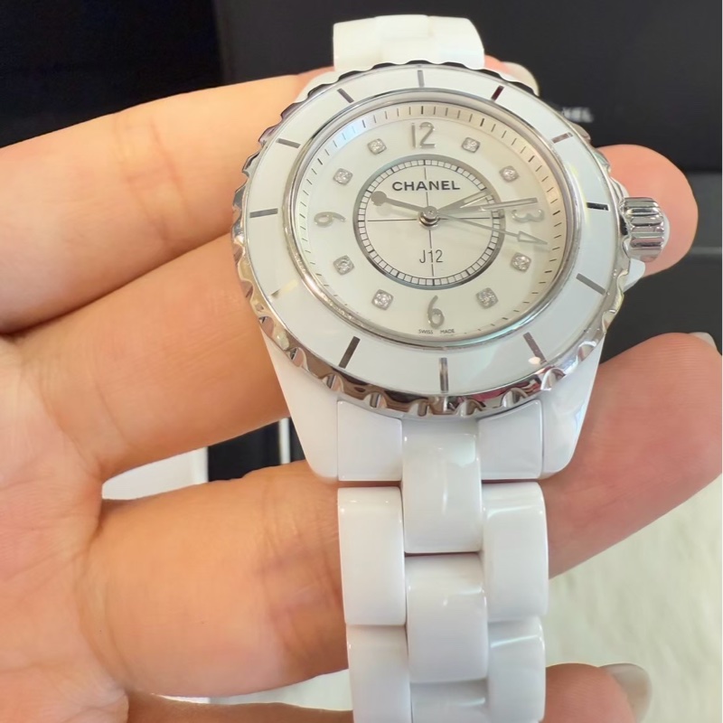 CHANEL 時尚名媛必備 J12  8鑽珍珠母貝款-1