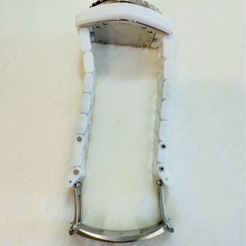 CHANEL 時尚名媛必備 J12  8鑽珍珠母貝款-6