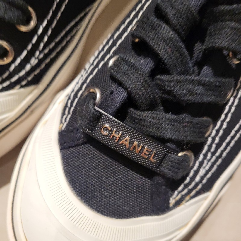 CHANEL 黑白帆布鞋-6
