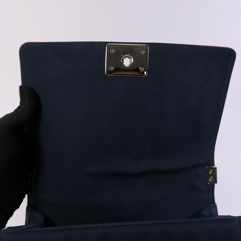 CHANEL 帆布Boy 25銀扣鏈帶肩背袋-10