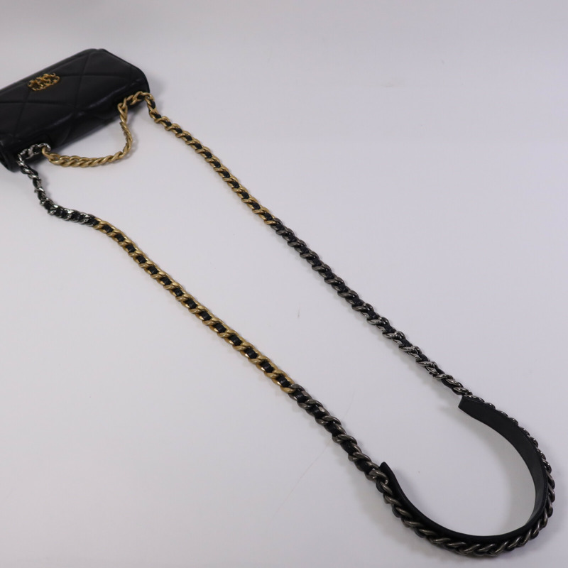 CHANEL 羊皮皮革Chanel 19 WOC金扣鏈帶肩背袋-9