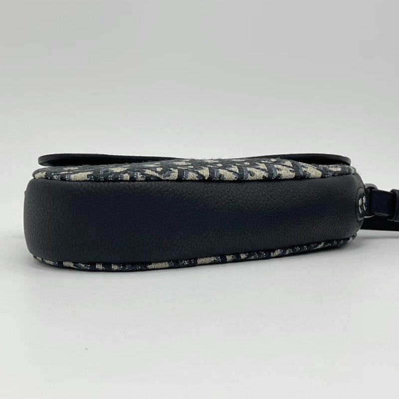 DIOR老花新款 miniSoftSaddle馬鞍包20*14*6 99新配件塵袋-4