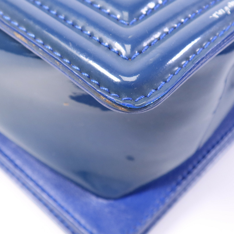 CHANEL 漆皮皮革Boy 28銀扣鏈帶肩背袋-6