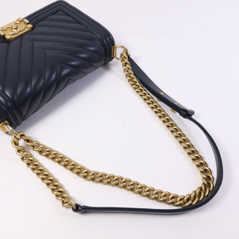 CHANEL 羊皮皮革Boy 25金扣鏈帶肩背袋-8