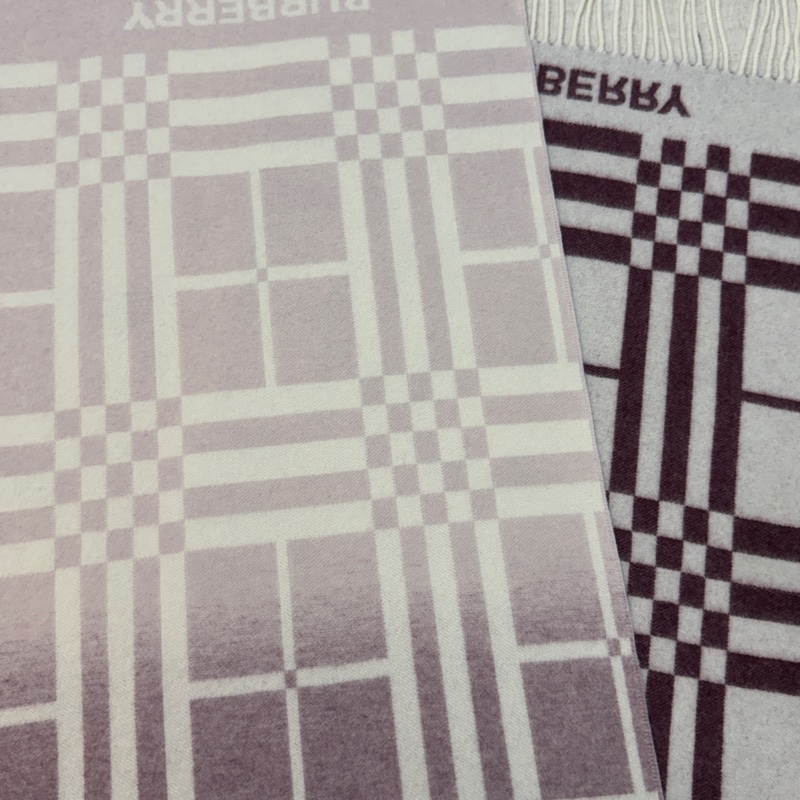 BURBERRY英國格紋漸層羊絨圍巾-10