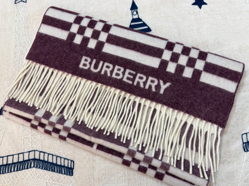 BURBERRY英國格紋漸層羊絨圍巾-11