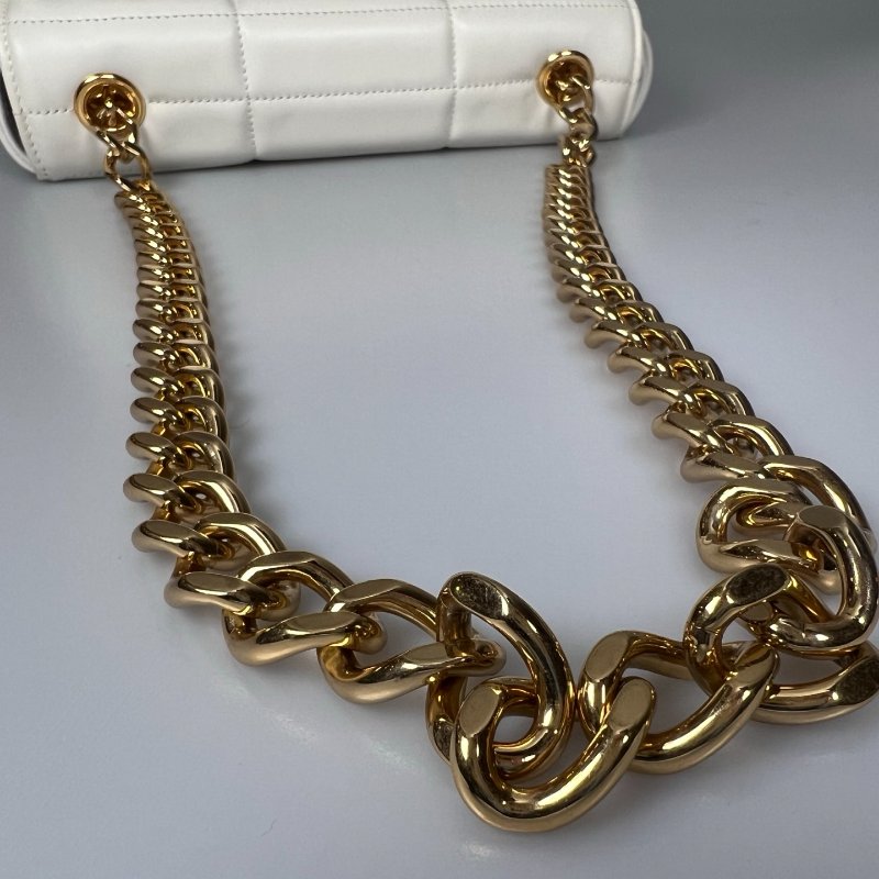 CELINE  白色格紋LOGO金鍊包-9
