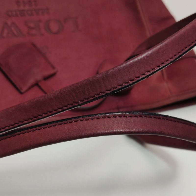 Loewe Heritage磨砂皮純色字母Logo壓紋單肩包-9