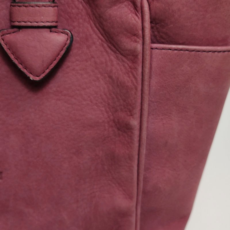 Loewe Heritage磨砂皮純色字母Logo壓紋單肩包-16