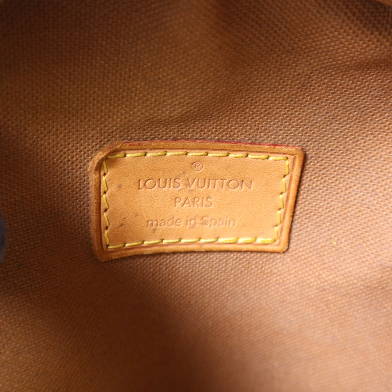 LOUIS VUITTON Monogram Pochette Gange金扣肩背袋-6