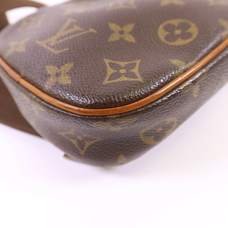 LOUIS VUITTON Monogram Pochette Gange金扣肩背袋-10