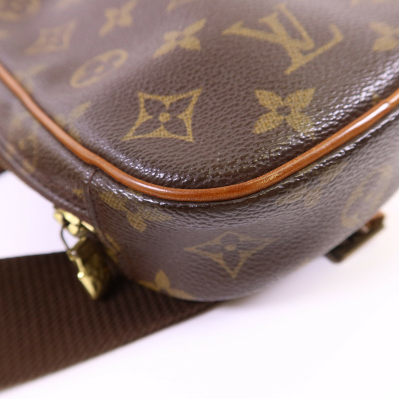 LOUIS VUITTON Monogram Pochette Gange金扣肩背袋-11