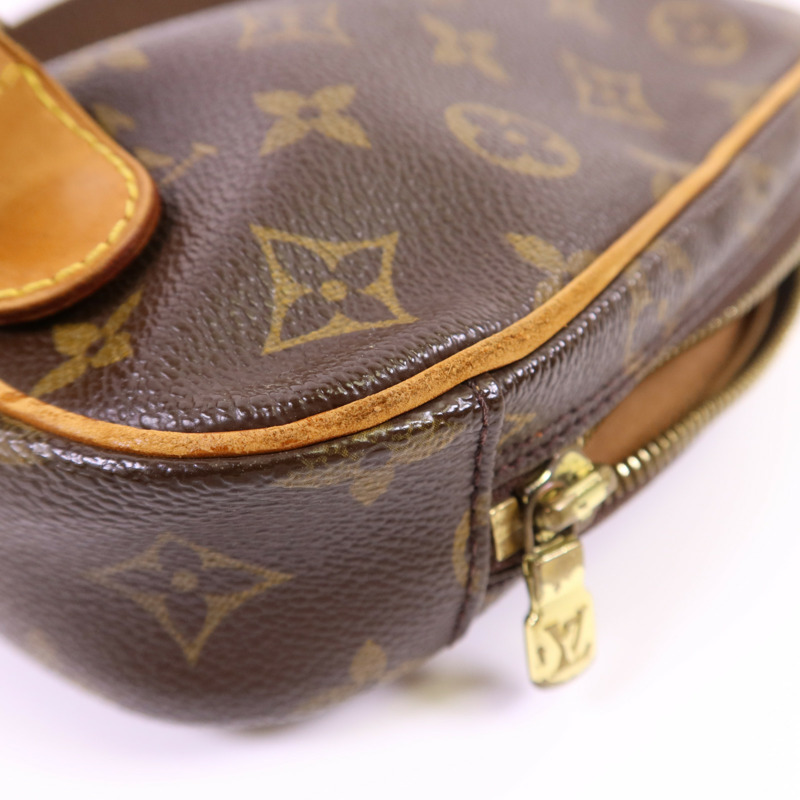 LOUIS VUITTON Monogram Pochette Gange金扣肩背袋-12