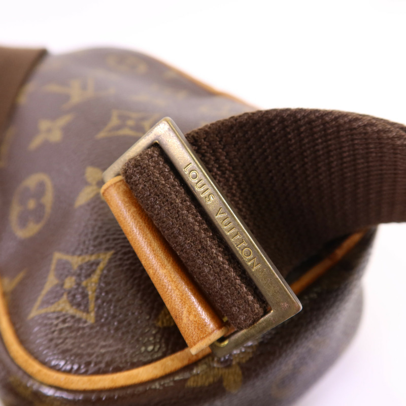 LOUIS VUITTON Monogram Pochette Gange金扣肩背袋-14