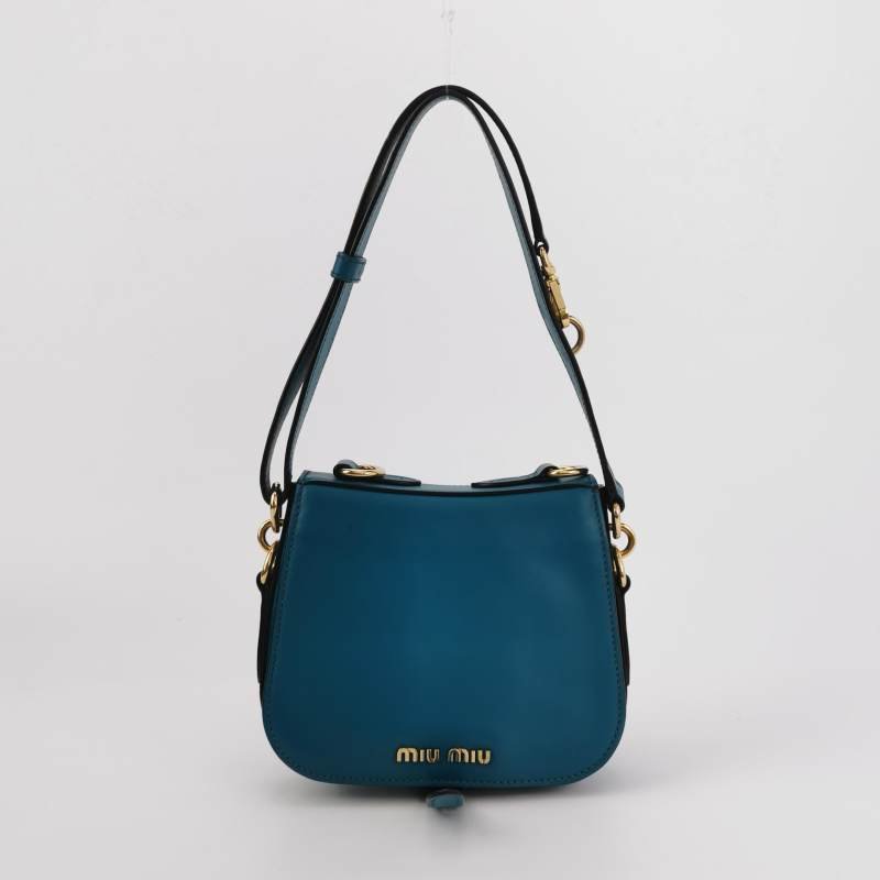 Miu Miu牛皮純色金屬鎖扣翻蓋斜挎包單肩包-4