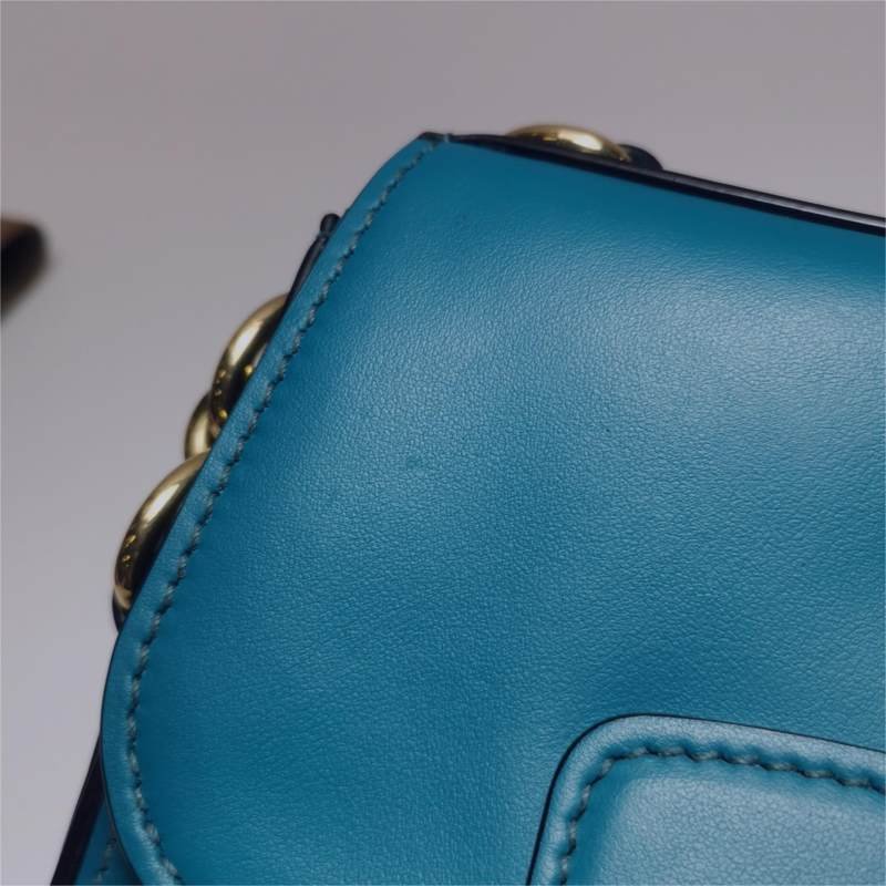 Miu Miu牛皮純色金屬鎖扣翻蓋斜挎包單肩包-17