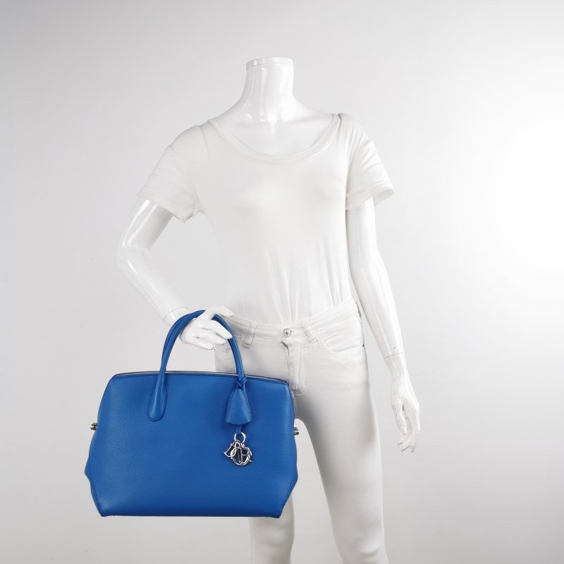 Dior Open Bar牛皮純色字母logo吊飾手提包-1