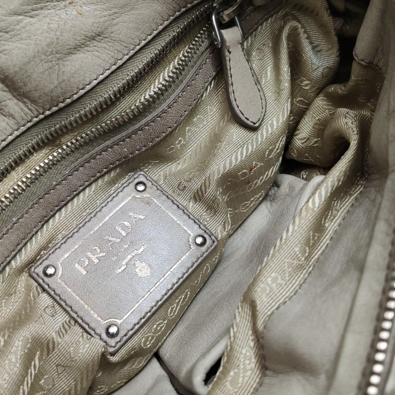 Prada Gaufre羊皮拼色漸變字母logo褶皺手提包-8