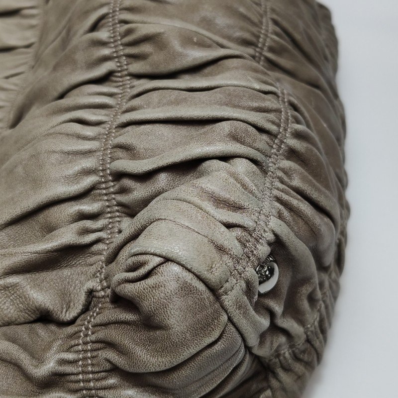 Prada Gaufre羊皮拼色漸變字母logo褶皺手提包-14