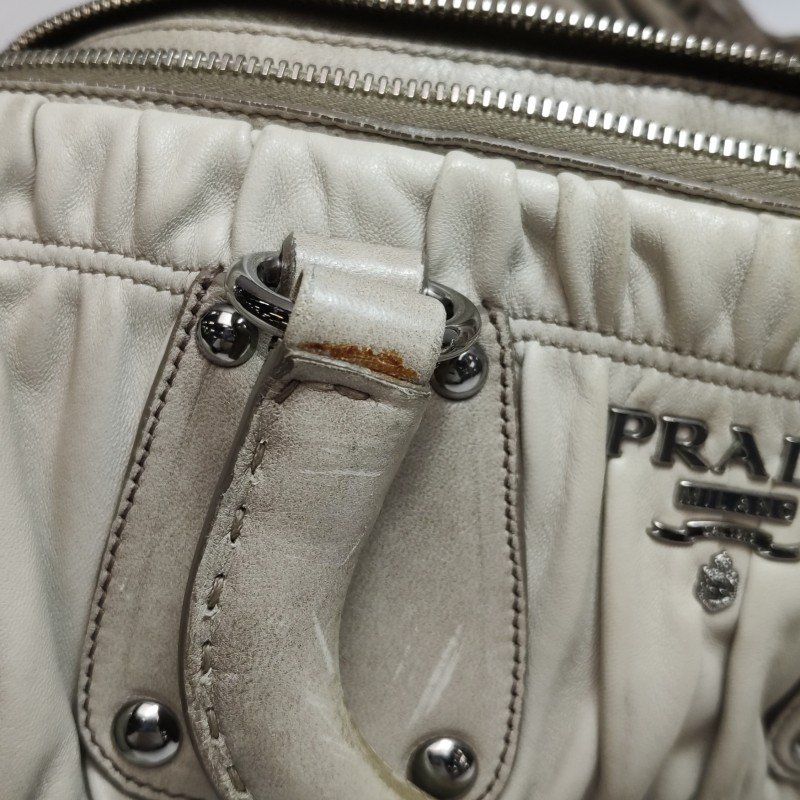 Prada Gaufre羊皮拼色漸變字母logo褶皺手提包-15