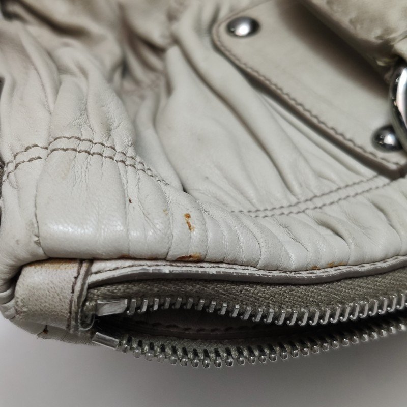 Prada Gaufre羊皮拼色漸變字母logo褶皺手提包-17