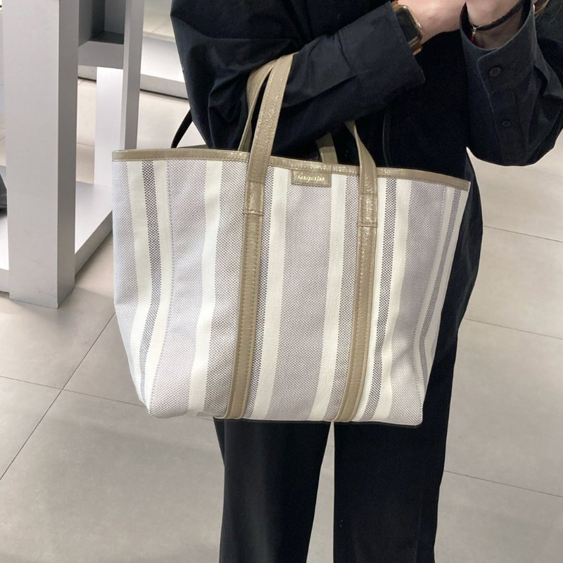 巴黎世家經典米白灰牛皮條紋托特包 兩用背袋 BALENCIAGA Barbes Medium East-West-6