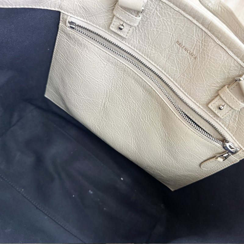 巴黎世家經典米白灰牛皮條紋托特包 兩用背袋 BALENCIAGA Barbes Medium East-West-16