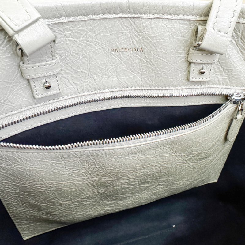 巴黎世家經典米白灰牛皮條紋托特包 兩用背袋 BALENCIAGA Barbes Medium East-West-17