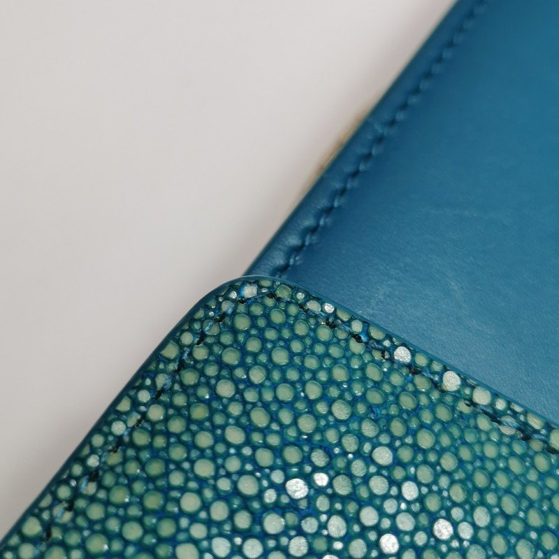 Bvlgari Serpenti Forever蛇頭包中號牛皮珍珠魚皮蛇頭單肩包-15