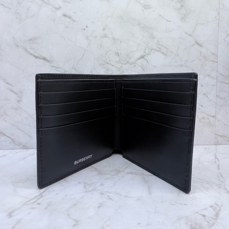 BURBERRY 壓印LOGO皮革8卡對開短夾黑-4