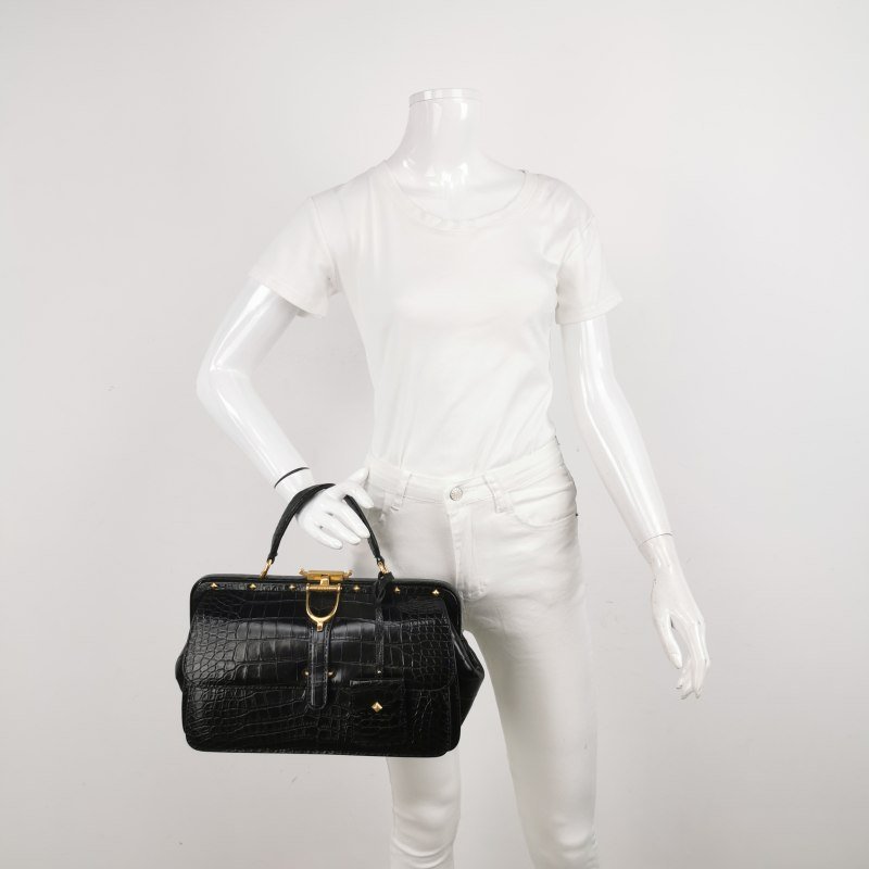 Gucci鱷魚皮純色壓紋字母ogo金屬扣手提包-1