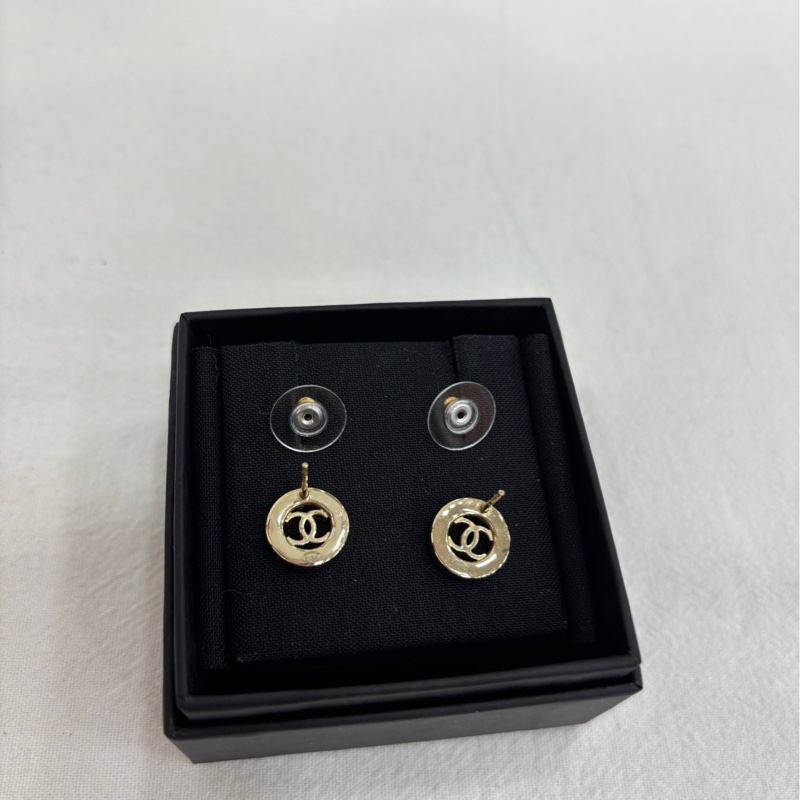 Chanel/香奈兒 2020年經典圓形雙C鈕扣耳環-2