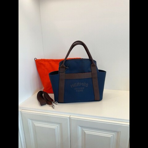 Hermes the grooming bag
午夜藍拼烏木色 馬術包