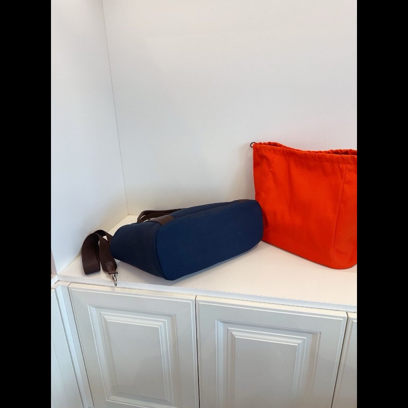 Hermes the grooming bag
午夜藍拼烏木色 馬術包-4