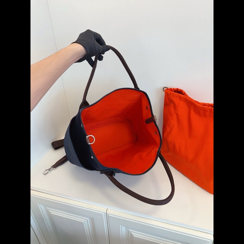 Hermes the grooming bag
午夜藍拼烏木色 馬術包-6