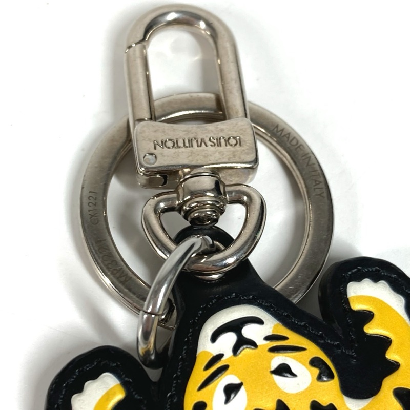 LV MADE 老虎吊飾鑰匙圈-1