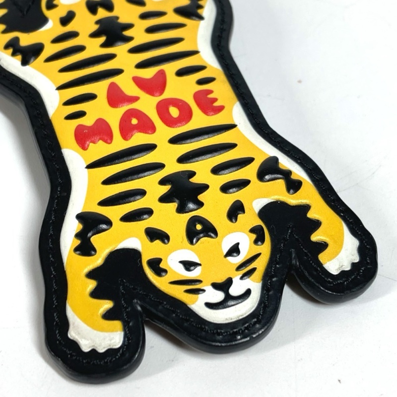 LV MADE 老虎吊飾鑰匙圈-2